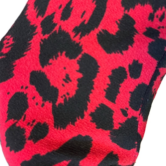 Frank Lyman Design Red and Black Leopard Blouse, Size US 4. - Picture 5 of 6